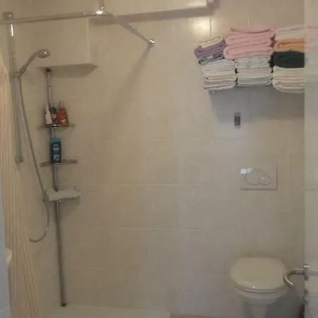 Ol Komede Wai 12c Apartment